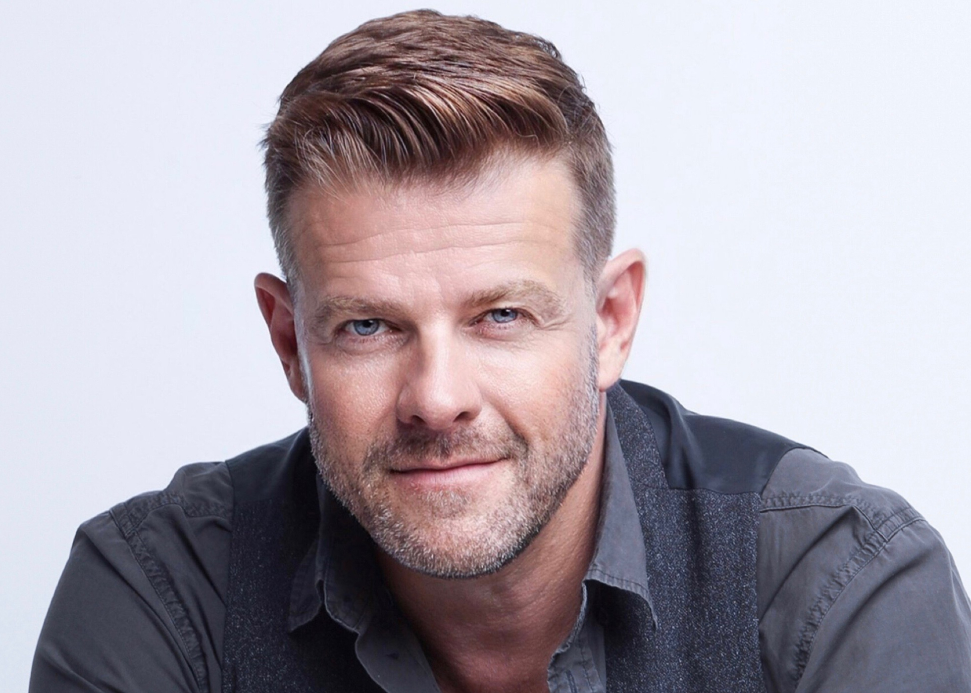 Hiszek 1 - Hámori Gabriella és Kamarás Iván felolvasóestje - Lakásszínház